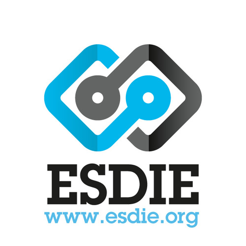 Dedicada a impartir educación superior, con énfasis en el uso intensivo de los medios de comunicación digitales en los procesos educativos.