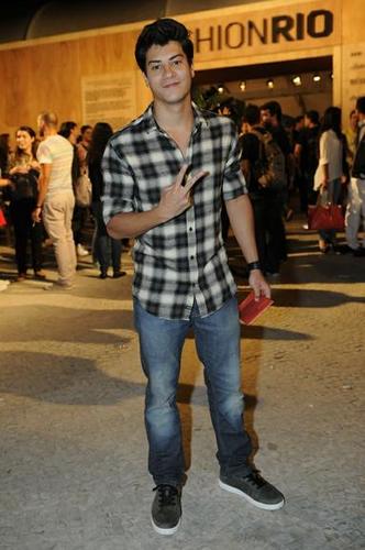 Thur Meu Lindo,quero que saiba,que Te Amo PRS,TE AMAREI DE JANEIRO AH JANEIRO ATÉ O MUNDO ACAR ♥♥♥♥