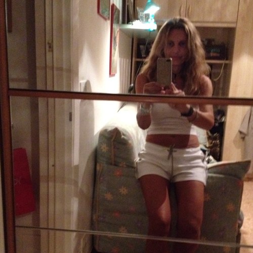 divapatrizia's profile picture. nn accontentarti.sii affamato.sii folle