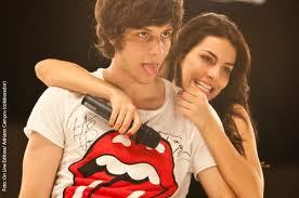 Deixa eu resumir a minha vida: Chamel, chamel, chamel, chamel, chamel...................  @ChayLeao @melfronckowiak