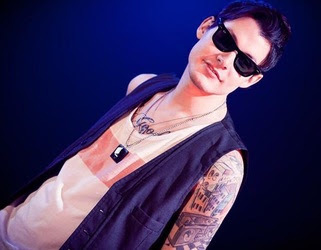 Se tudo o que voce procura (procurava) voce encontra (encontrou) na @bandacine follow me - Since: 21/05/2010
  Dona: @gabstheflow