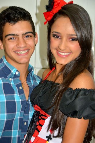 So voce tem o sorriso que me encanta , a alegria que me fascina e o amor que me apaixona ♥ Te amo By:Andreza