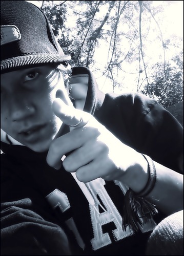 Muittos ve oqqe eu ttenho , poucos ve oQ. eu ffaço ♪♫