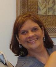 Sou uma pessoa amiga e sincera, gosto de ler bons livros, filmes e também sou contra a qualquer tipo de maus tratos com animais. Basta de violência animal...