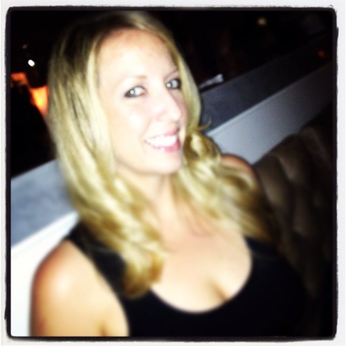 nicolejanok's profile picture. Things I Love: Design. Media. NYC. Wine. Central Park. Travel. Animals.