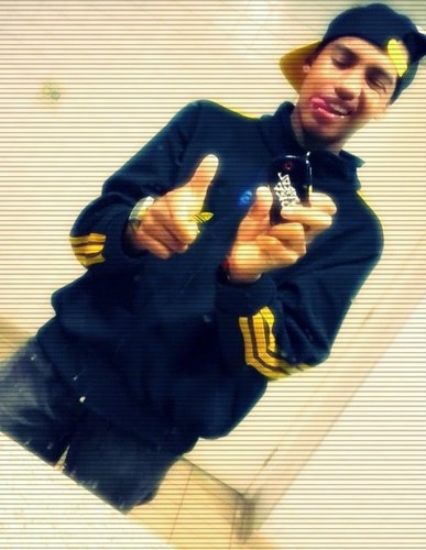 praser so bruninho tenho 16 anos  mlq di boa gosto de um piao  e mlq di boa   e so feliz asim po msn bruninho-596@hotmail.com add la vo fika feliz po