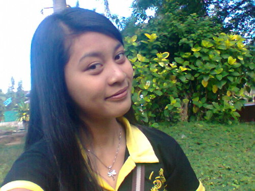 rafikacendana's profile picture. hadapi masalah dengan penuh senyuman...keep smile :)