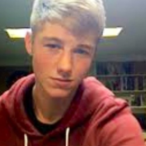 ARuttle's profile picture. hook me up ladies ;)