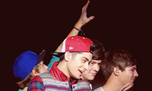 idk, i just love 1D and Janoskians. ϟ