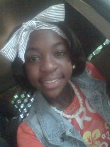 whusup ! Da'Neka Here , Im That Cool Ahhs Girl That All Yall Low Life Hoes Wanna Be , CLASSY And Never Half Step ! kmsl But FOLLOW ME Tho ((: ♥