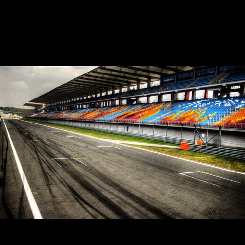 YilmazerBurak's profile picture. Official twitter account of Brk Ylmzr :)

heterosexual, sensitive, intelligent :) and self-admirer :) Official fan of Carla's Dreams