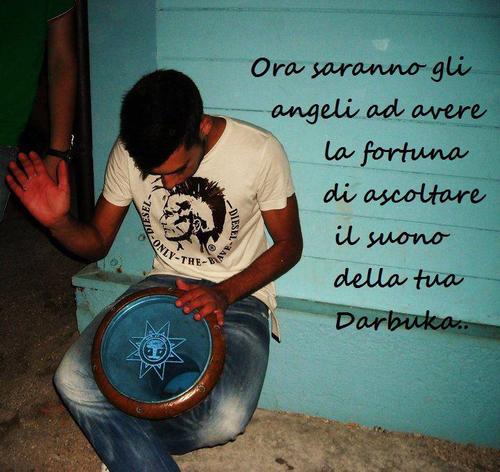 Sono un ragazzo di 16 anni di loreto(AN) mi piace il calcio,il basket,il tennis e molti altri sport,tifo MILAN e sono pazzo per LeBron James ;)