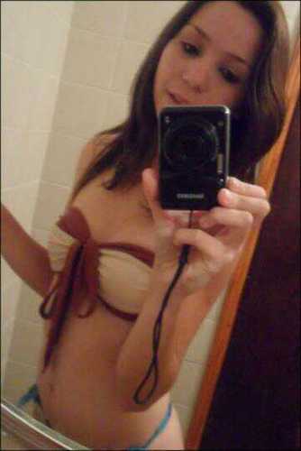 Eu sou feia mais to na moda .