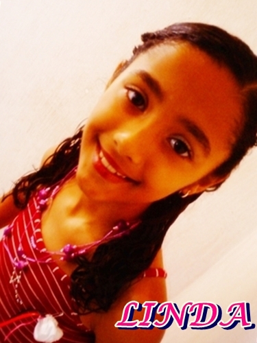 oi eu sou lorrayne roberta minhas amigas ne chama mais de roberta  eu tenho 12 anos sou de campina grande Catolé amo minhas amigas beatriz e steffany