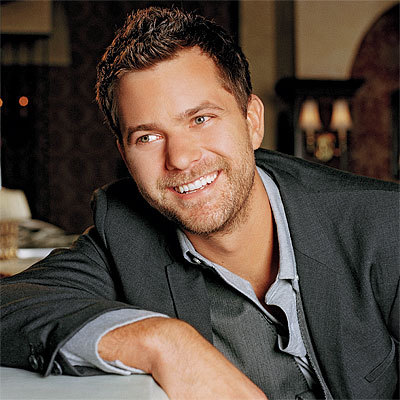 I love FRINGE and Joshua Jackson !!!!!
