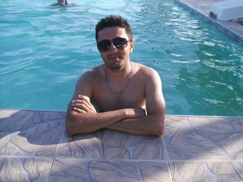 SOU CARA QUE SO CONHECENDO PRA SABE QUEM E SOU  EVAGELICO VIVO PELA FÉ
