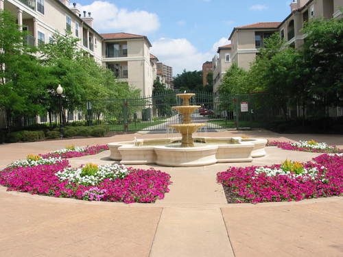Provider of Residential and Commercial lawn care, landscaping, and snow Removal. Serving all of the KC Metro and surrounding suburbs.