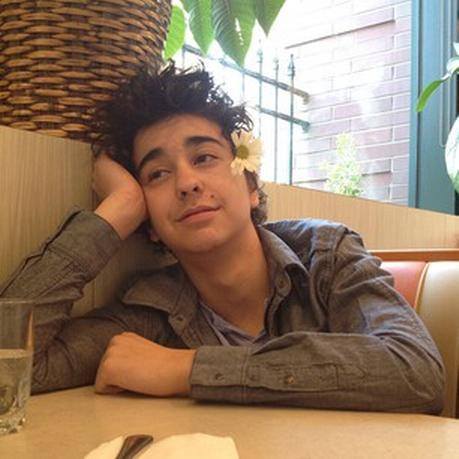 leAlexWolff's profile picture. Im Alex wolff!|Singer and Drummer of the Naked Brothers Band!|Single|