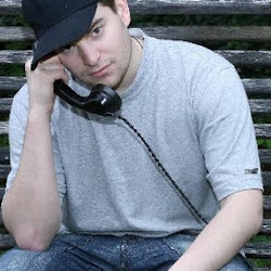 Mobile Marketing / Communication / Networking. https://t.co/OQ2wZgmyBC / https://t.co/lUI5GtFTPL Hier twitter ich beruflich: @taxiberlin_de @taxi_eu // Quant