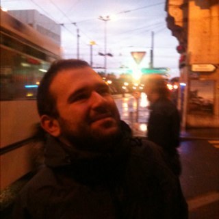 giusfonte's profile picture. Politologue, conseiller communal socialiste à Lausanne, papa