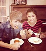 a true friendship, unique and infinite, that will never be erased, I love you so much ♥ selena and demi