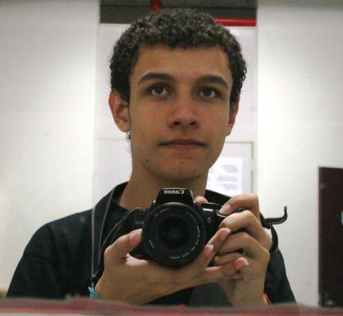 Hakuna Matata sempre!!!!

A única revolução possivel é dentro de nós mesmos.

Tudo vale apena quando a alma não é pequena.