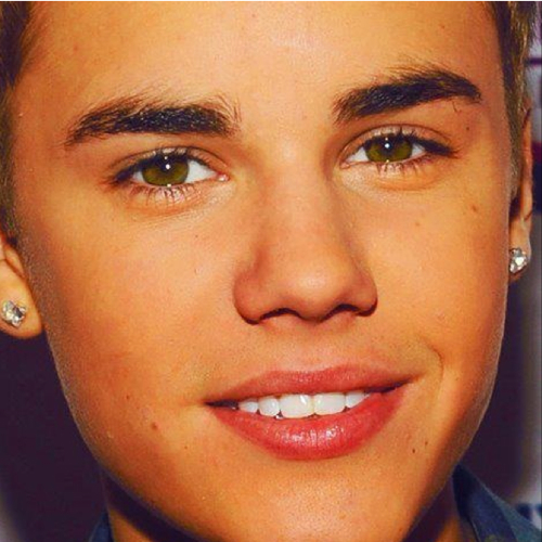 #Summerof2012  Means Having Fun in the Sun! Having Fun Means Enjoying Every Moment and Every Second of Your Lives ;) I'm a Singer and a Dancer #Belieber