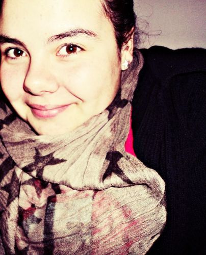 Que o amor seja nosso, e que o mundo pare no seu abraço.
          | Marina, 15 anos, Timbó/SC |