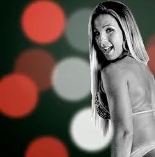 Fã  Clube Da @ValescapGaiola #RainhaDoFunk  Seguido Por Ela No Dia (02-04-2012)  “Chorando se foi quem um dia só me fez chorar”