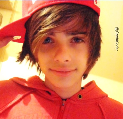 FC destinado ao @GeehKinder que amo pra xuxu ♥ Oficializado dia: 01-07-2012 as 15:14 ♥ Te amo muito MEU SOL