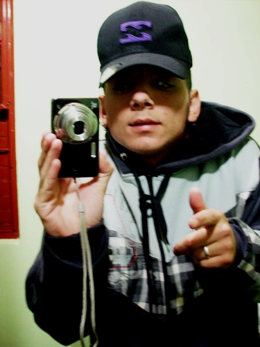 # O impoortαnte nαo é sαbeer quem eu soou -
e sinhêe do que soou cαpααz. 
nαum pαgoO de FALSIDADE pra ningueem ~
→  Sim eu luto, conquisto e αlcαnço!
