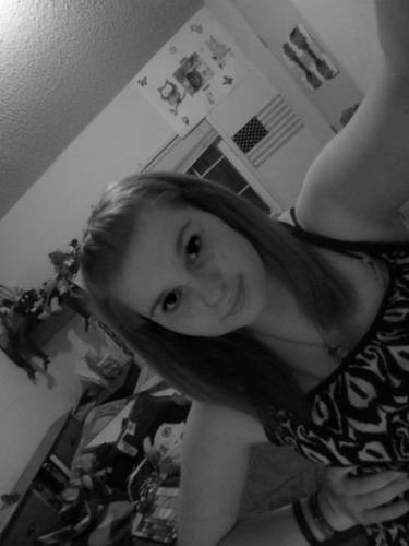 Hi im Autumn And i LOVE ONE DIRECTION  please follow me! :)  Behind every girl caked in makeup is guy who said she was ugly.