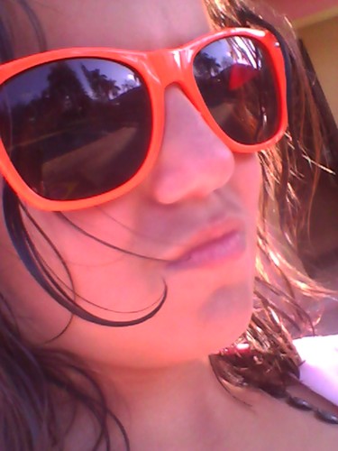 Eu sou uma menina que gosta de curtir a Vida Loka que levo ao maximo.Amo os Rebeldes demais.Rebelde Para Sempre