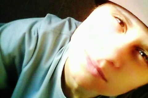 Pra que bio se vc vai me julgar pela foto mesmo.