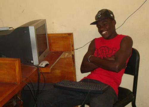 C'est un Grand reseau en Haiti• Pour les jeunes! PDG BEN FOR LIFE•PUB: 31679404/32297585/32543956