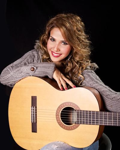 Raquel Bustamante cantante nacida en Maracaibo el 29 de mayo. Finalista Latin American Idol 2008.