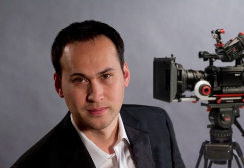 Social Media Content Producer with a background in Video,  Web, Graphics, and Classical Music.  Also shoots 360 Video and Multicam Live Streaming.