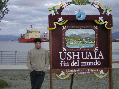 SOY BUENA GENTE Y SIN MALDAD ALEGRE DE MUY BUEN HUMOR SIEMPRE ME GUSTAN LAS FIESTAS Y PASARLA BIEN CON GENTE QUE TENGA BUENA VIBRA