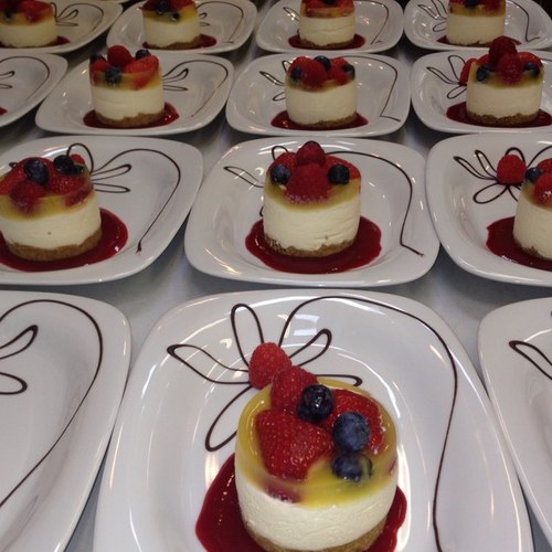 Caterers with taste in Bruton, Somerset. Weddings, events and contemporary accommodation at Oak House, Bruton. http://t.co/qqa8J8u28b
