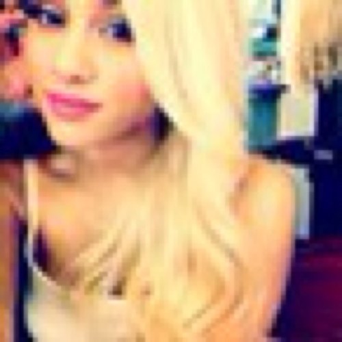 CaterinaV_LRP's profile picture. I'm Cat but I dont have fleas *Giggles* get it? cause fleas love red hair! i like one direction too *Nods* [Single]