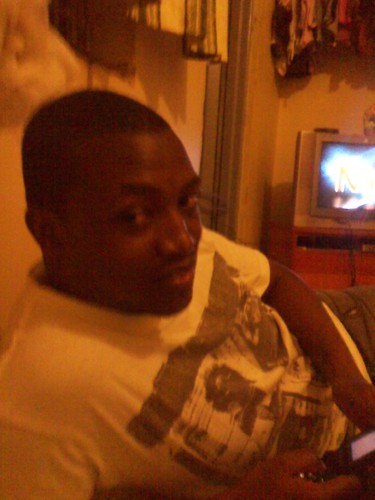 vmaina's profile picture. Black by popular demand |MAN UTD|old enough to surf and tweet |