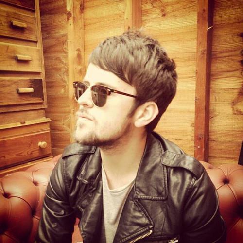 Hey_Scenester's profile picture. I'm an abstract painter based in the south east/ Sales Manager/ Manchester United Fan