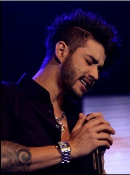 FC criado pra um guri cheio de carisma c um sorriso de menino mais o carater de um homem  @Gusttavo_lima #RESPONDEU
dia(05/05/2012) MELHOR DIA DA MINHA VIDA