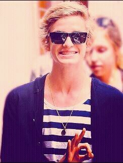 My 3 favourite words: Cody Robert Simpson! ♥ And he was the first one that followed me(9/9/2011)! I ♥ U! #likethisrighthere            ~Super Beach Kid~