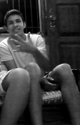 16 aninhos *--* kkk , Curto Pagodão HOHO ;D , Fã da Banda Guettho é Guettho Soou da @abelhiiiinhaa *-* s2  , quer saber mais ? follow-me ;D