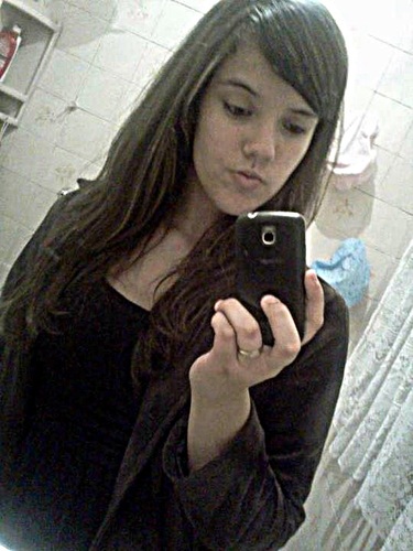 #Paulistana  #13 anos  #Solteira  #Uma Qualidade: Verdadeira & Carinhosa  #Um Defeito: Acreditar Muito nas Pessoas & Me Iludir Muito Facil