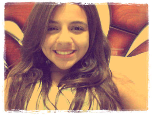 Quem sou eu ?
 ' aquele que esta acima de você :B e abaixo de Deus .!!Fank,chocolate,shopping,pc,música,Beijar na Boca'  ,aproveitar a vidar !! ((: . u.ú