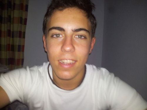 aluis93's profile picture. 