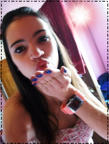 Dizer que com vc sou feliz
vc já sabe muito bem
todos nossos momentos são inesquecíveis
e deixam aquele gostinho de quero bis