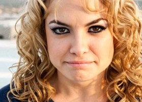 Twitter Dedicado a Nossa Rainha Linda:
@Lua_Blanco , Te Amo Minha Diva !
 Por Você eu bebo o maar de canudinho..♥ @Lua_Blanco ,Meu Amor Por Você Será eterno ♥